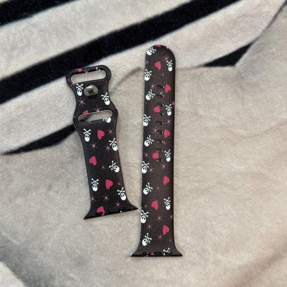 🎃 Skull and Heart Apple Watch Band 👻